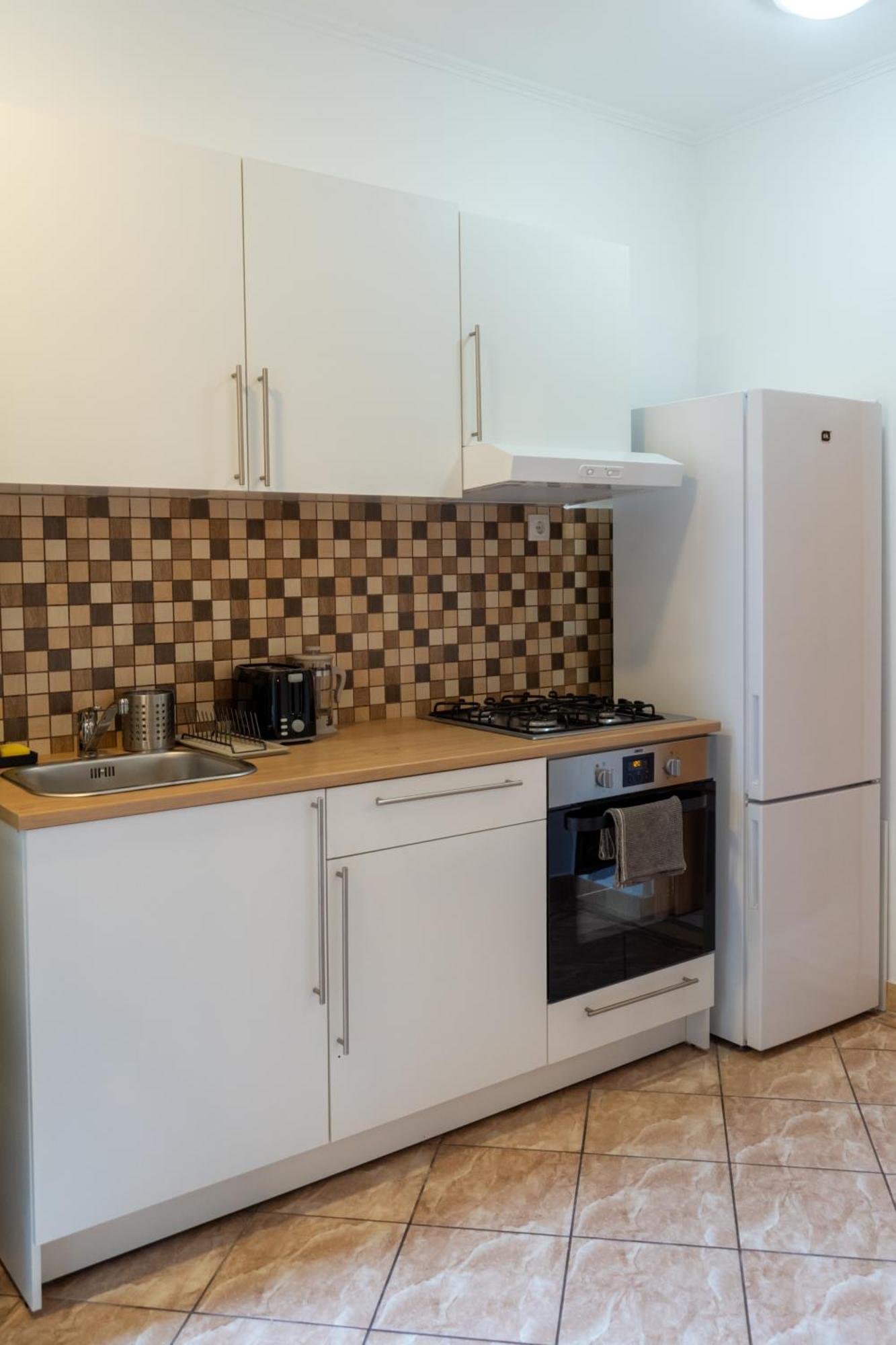 Cozy Apartment In Akacfa Street Budapest Exterior photo